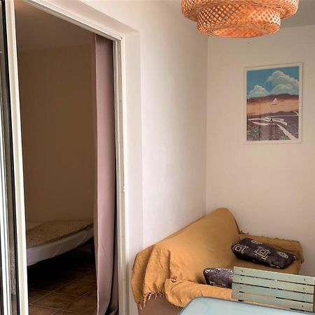 Grand Studio Lumineux - Saint Gilles Les Bains Saint-Gilles-les-Bains Exterior photo