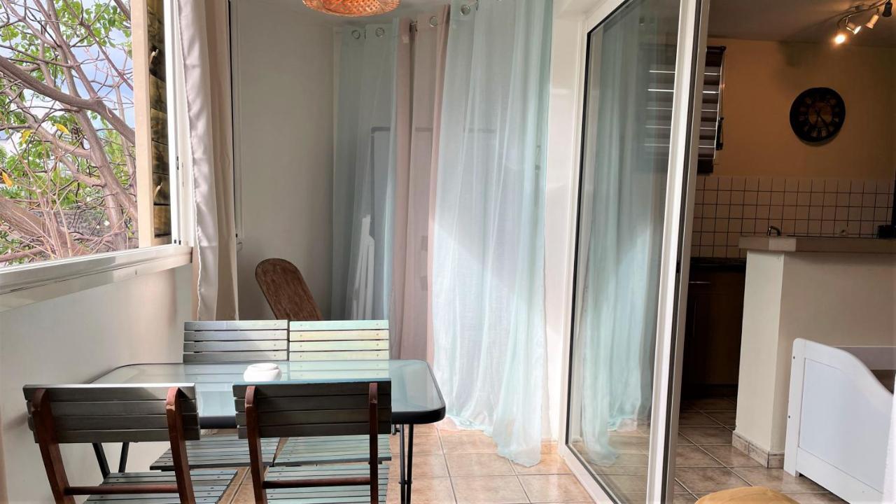 Grand Studio Lumineux - Saint Gilles Les Bains Saint-Gilles-les-Bains Exterior photo